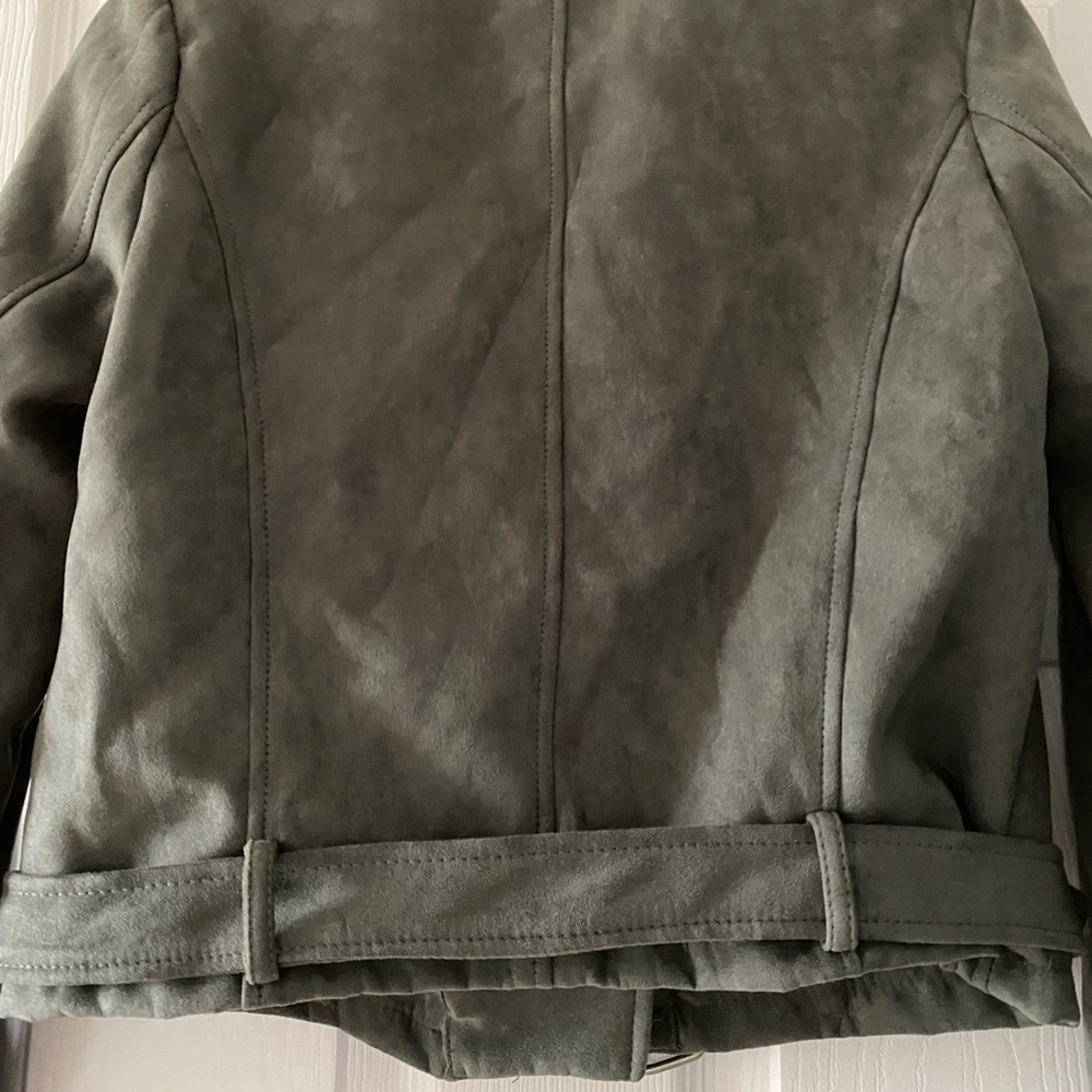 Brand New Forever 21 Faux Suede Cropped Jacket - Picture 3 of 8
